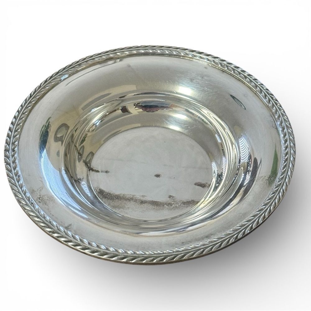 Vintage POOLE SILVER CO. Silver Plate EPNS Round Orate Bowl